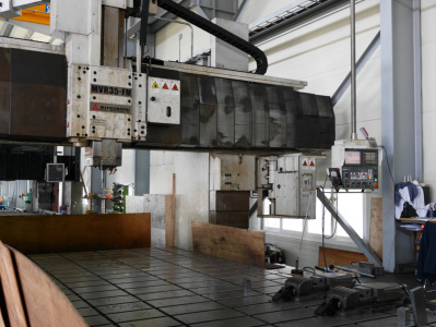 CNC M/C MVR-35FM
